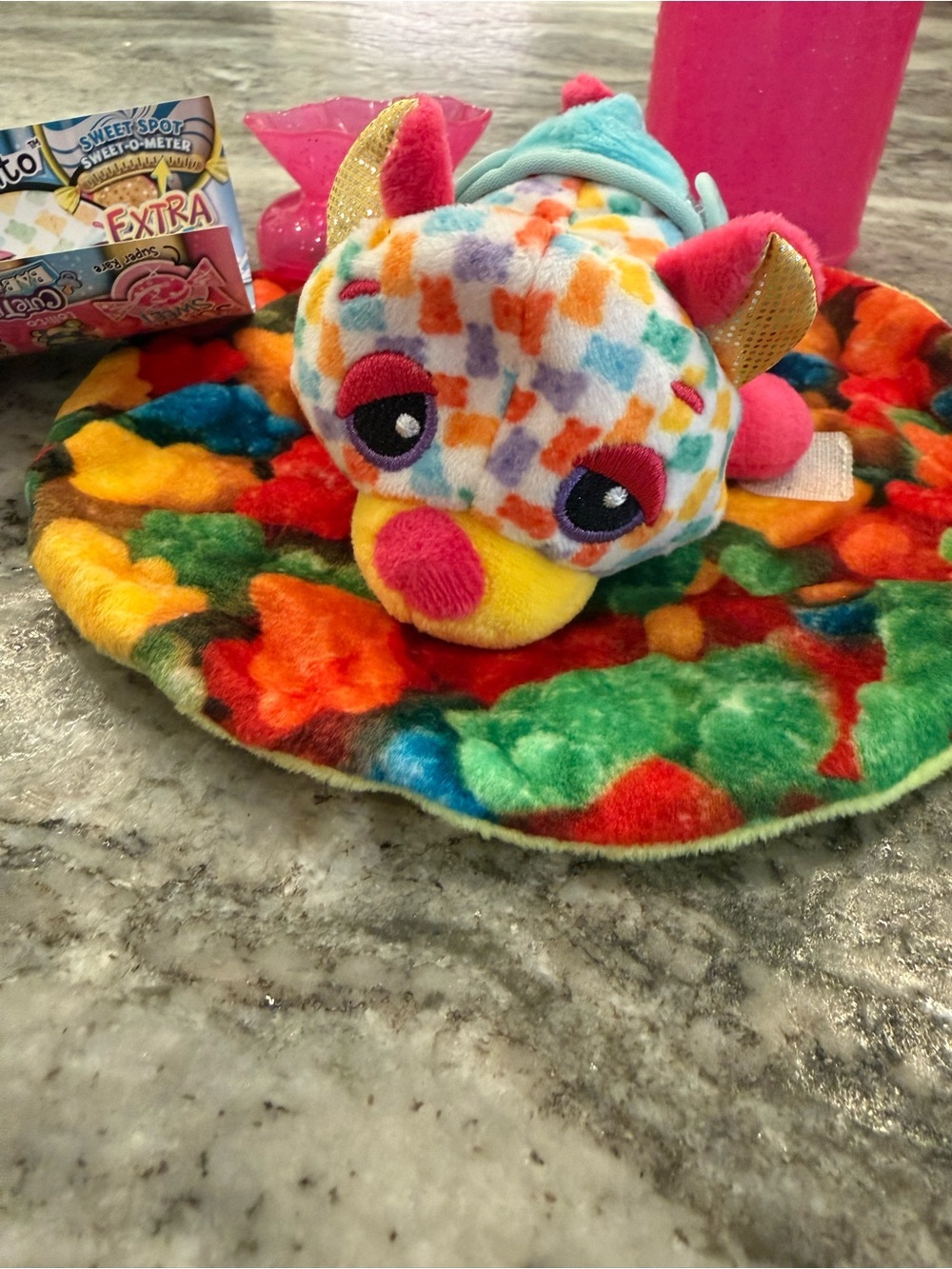 Cutetito- Gummito